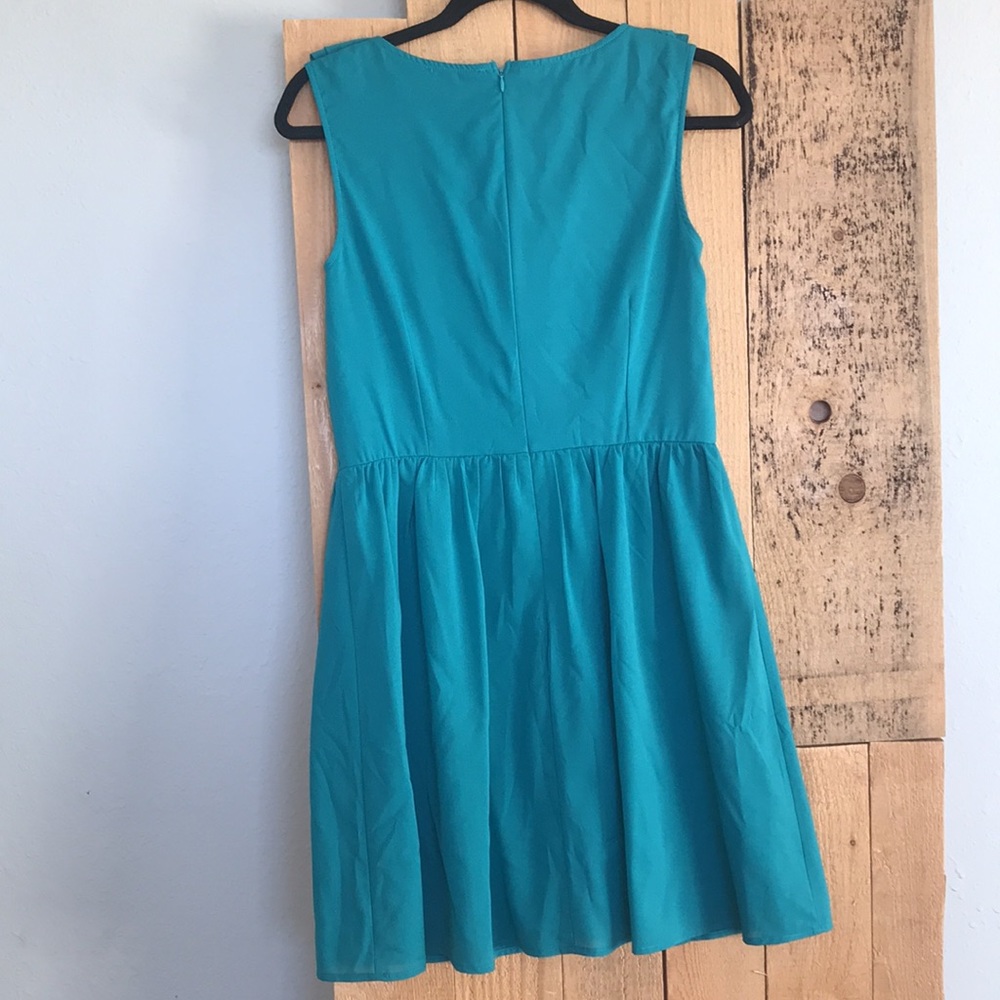 Dress - Picture 5 of 5